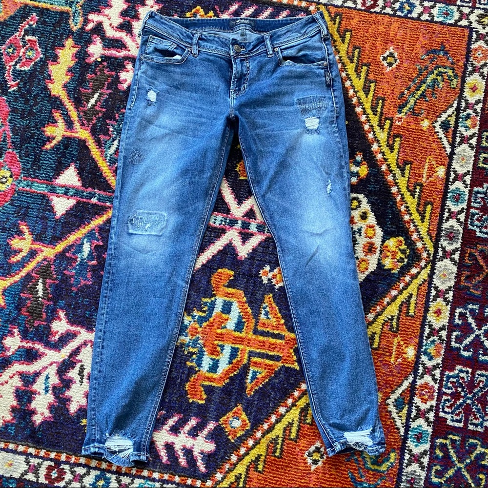 Silver Jeans- distressed skinny cropped jeans